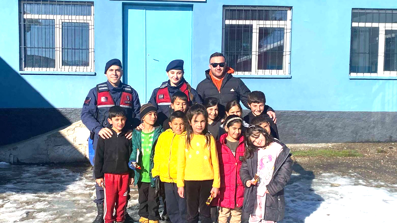 Yozgat’ta Okul Çevrelerinde Jandarmadan Güvenlik Denetimi