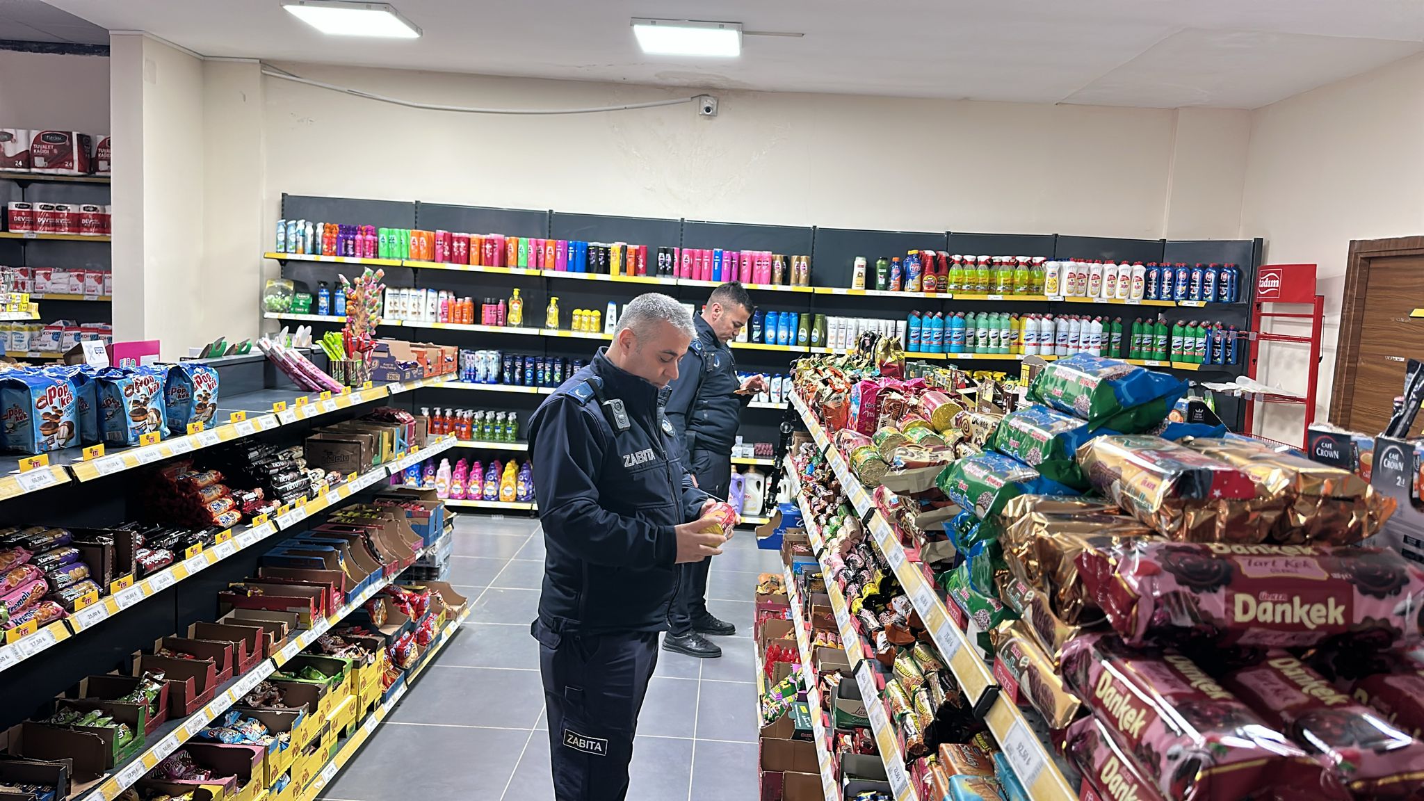 Yozgat Belediyesi Zabıta Ekipleri Yılbaşı Öncesi Eş Zamanlı Denetim Yaptı