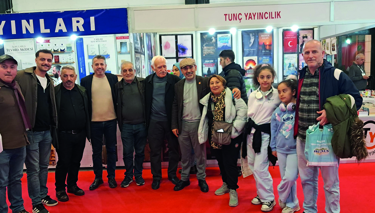 Yozgatlılar TÜYAP’ta Hemşehrileri Mustafa Eranıl’a Sahip Çıktı