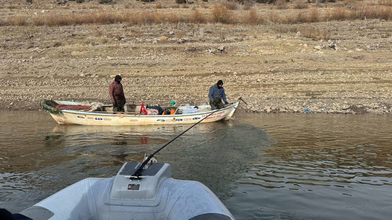 Çekerek'te kayıp tekneyi Jandarma buldu