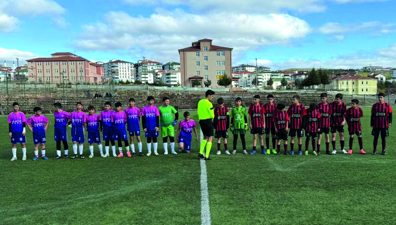 Akdağmadeni Gücü Spor Kulübü Başkanı Ömer Aydoğmuş’tan Tek Hakemli Finale Sert Eleştiri