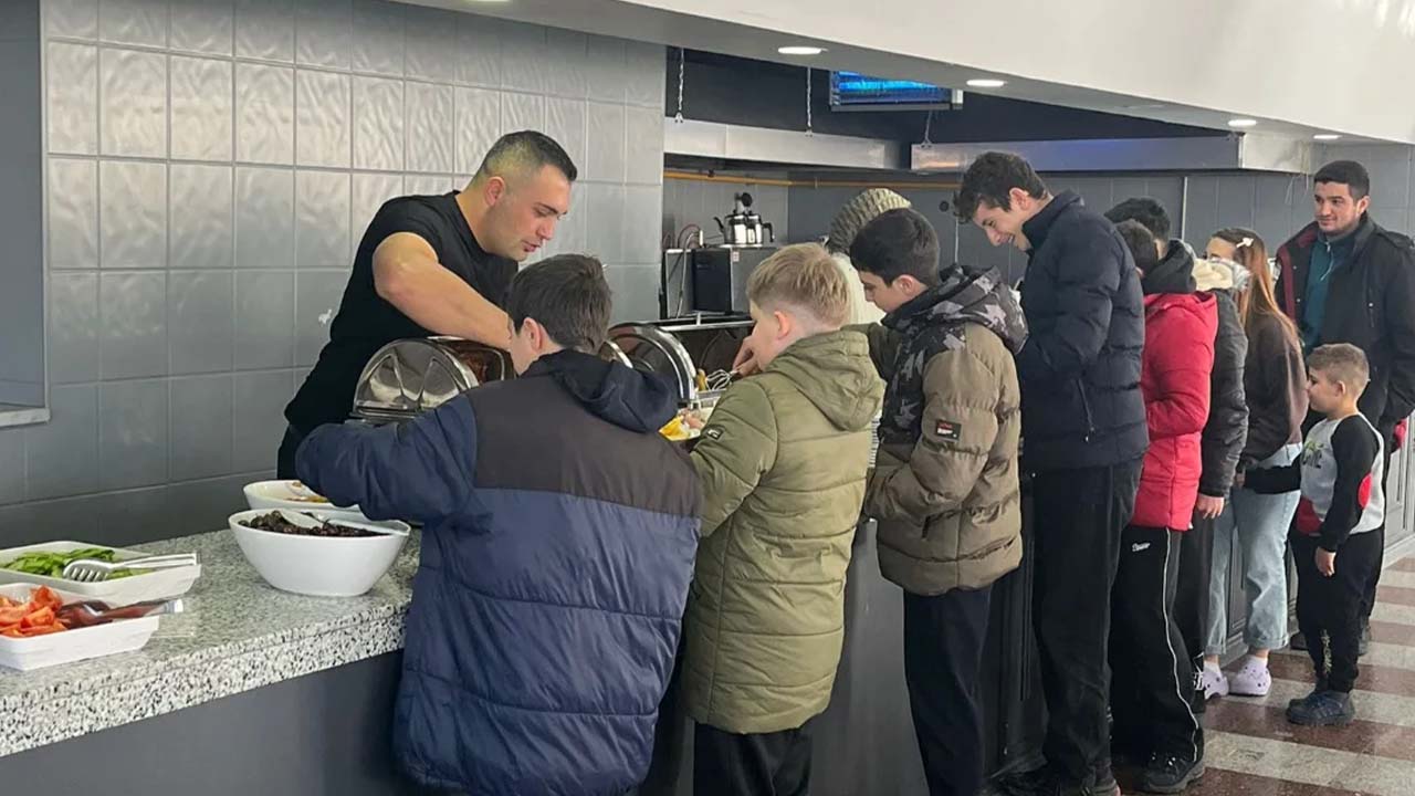 Yozgat’ta Minik Kalplere Dokunan Kahvaltı Programı
