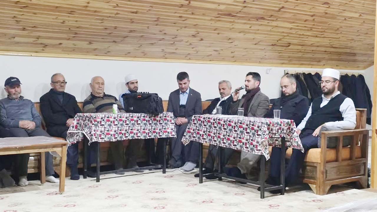Çandır’da Salı Sohbetleri Manevi Atmosferiyle Gönülleri Buluşturdu