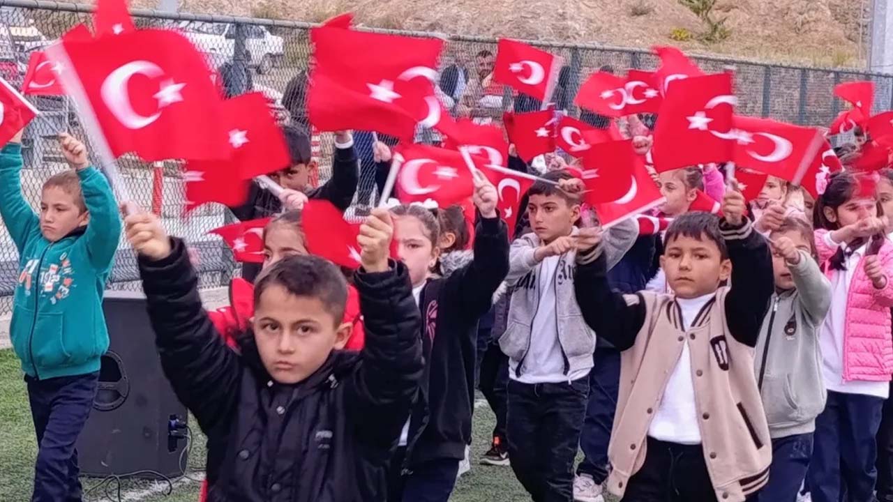 MEB’den Anlamlı Adım: 81 İlde İkinci Dönem Bayrak Temasıyla Başlayacak!