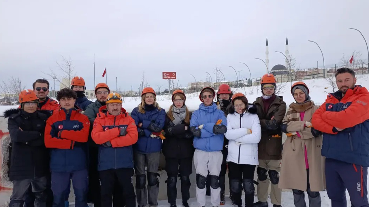Yozgat’ta Gönüllüler Afetlere Karşı Eğitiliyor