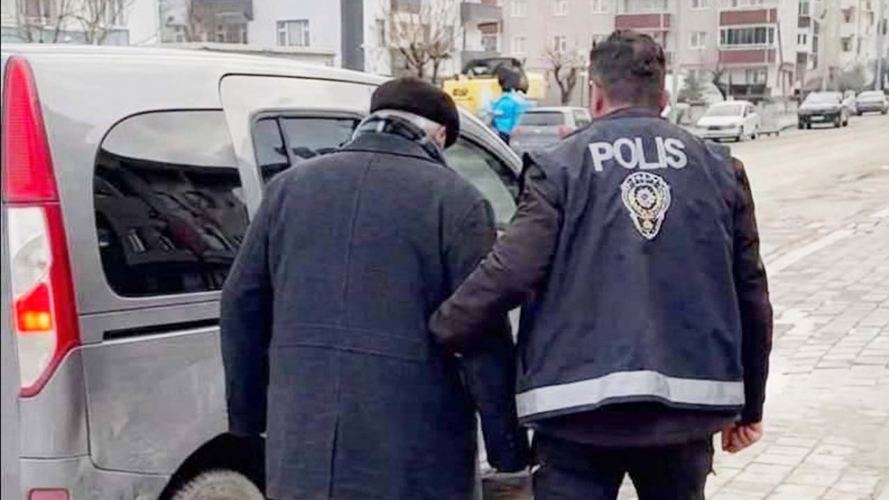 Yozgat’ta Dolandırıcılıktan Aranan Şahıs Yakalandı