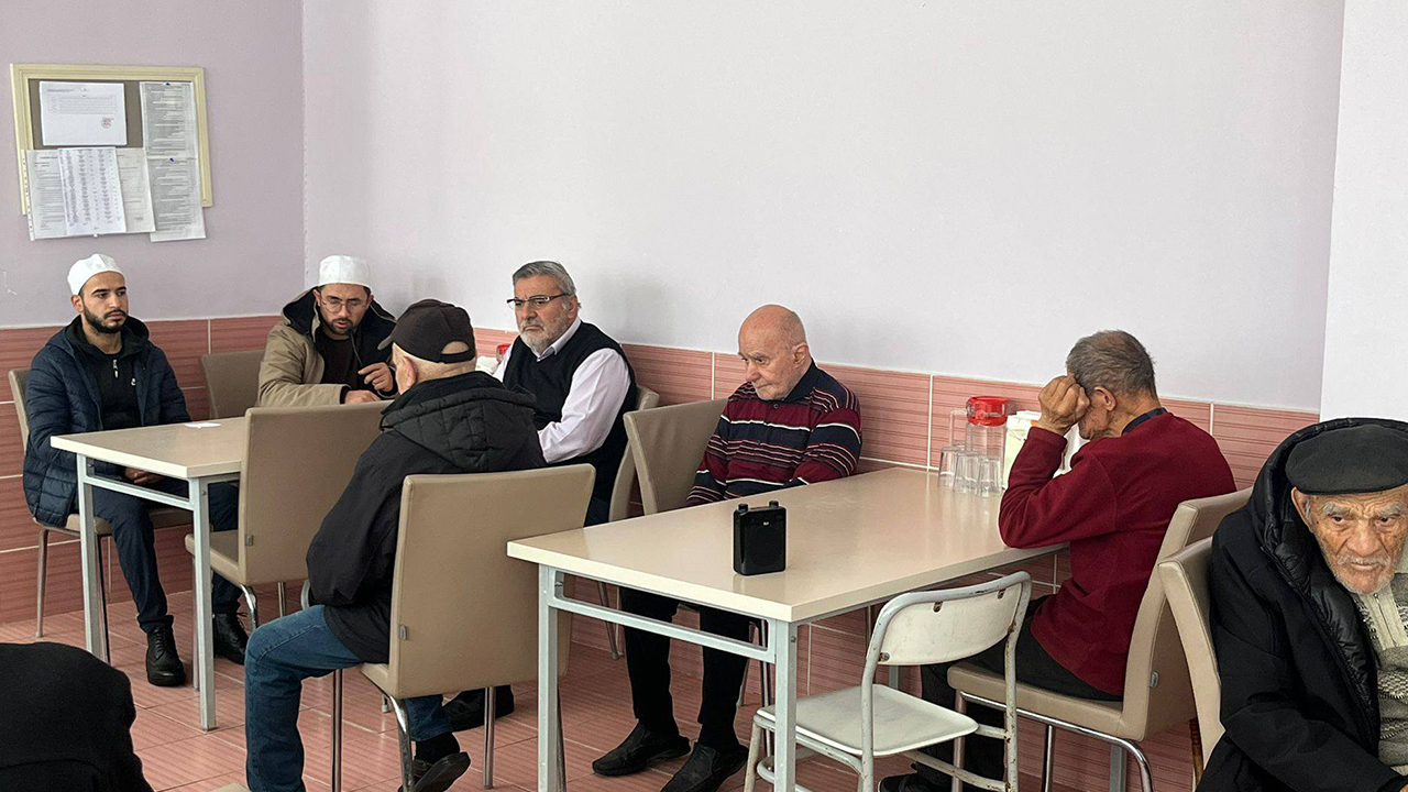 Esenli’nin huzurlu hali yürekleri ısıtıyor