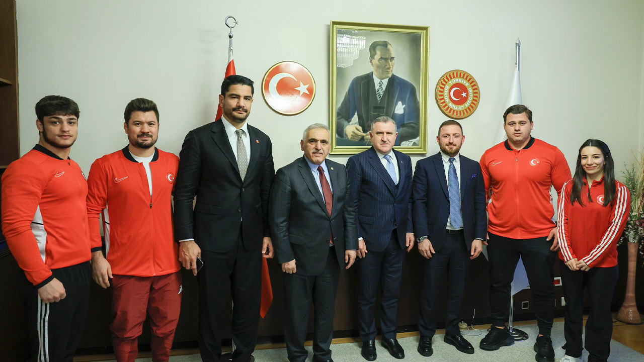 Türkiye Güreş Federasyonu’ndan Bakan Bak’a TBMM Ziyareti