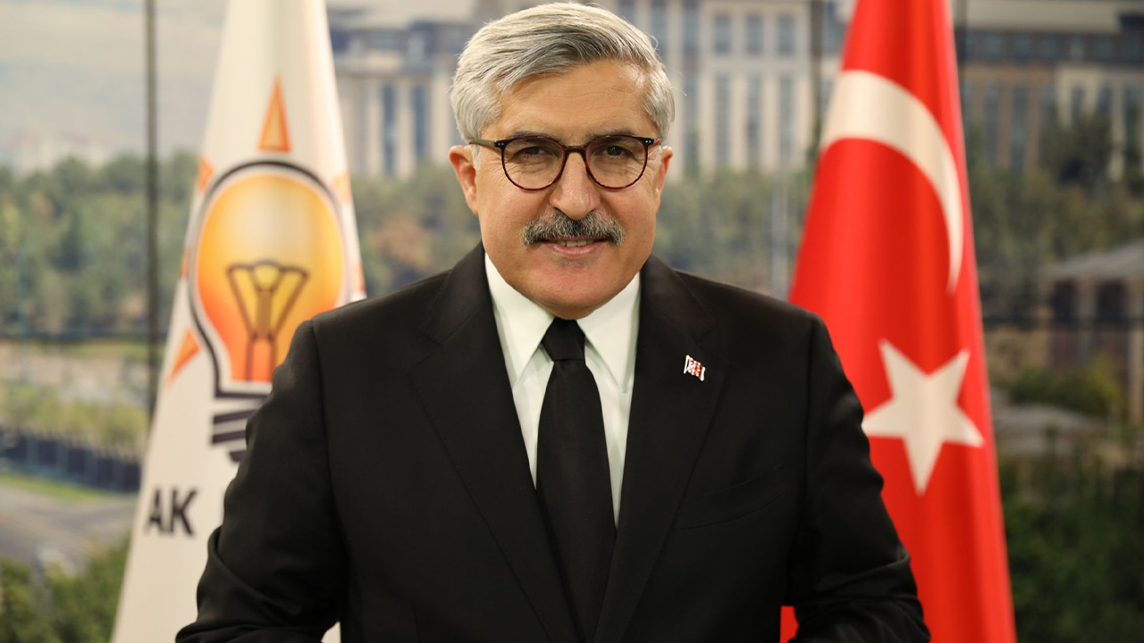 AK Parti’li Hüseyin Yayman’dan CHP Lideri Özgür Özel’e Sert Tepki: Ağzından Çıkanı Kulağın Duysun