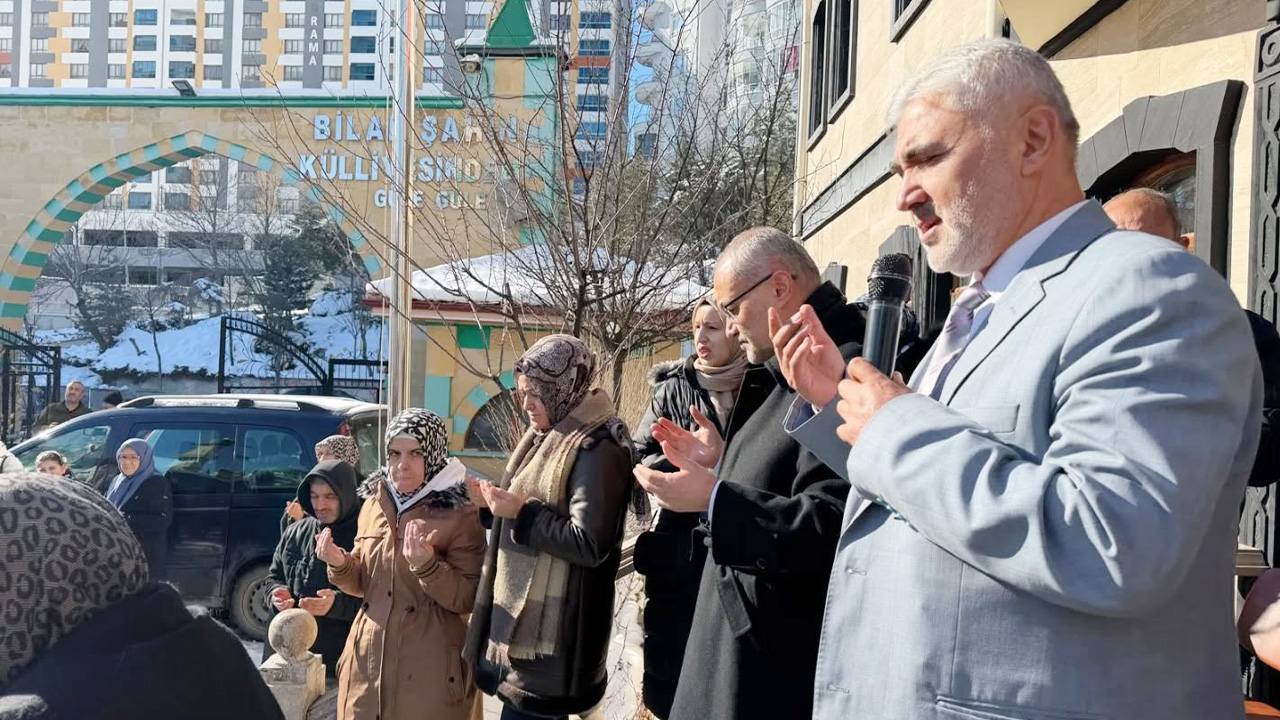 Yozgat’ta Umre Yolcuları Dualarla Kutsal Topraklara Uğurlandı