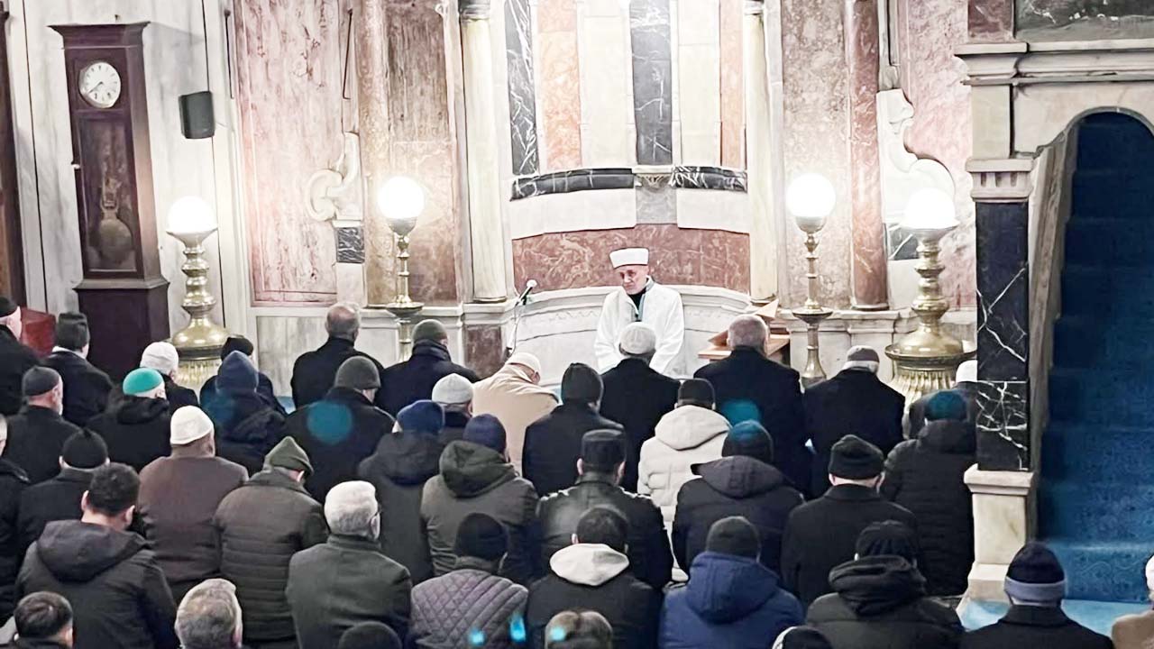 Yozgat’ta Yılın İlk Sabahında Camiler Doldu Taştı