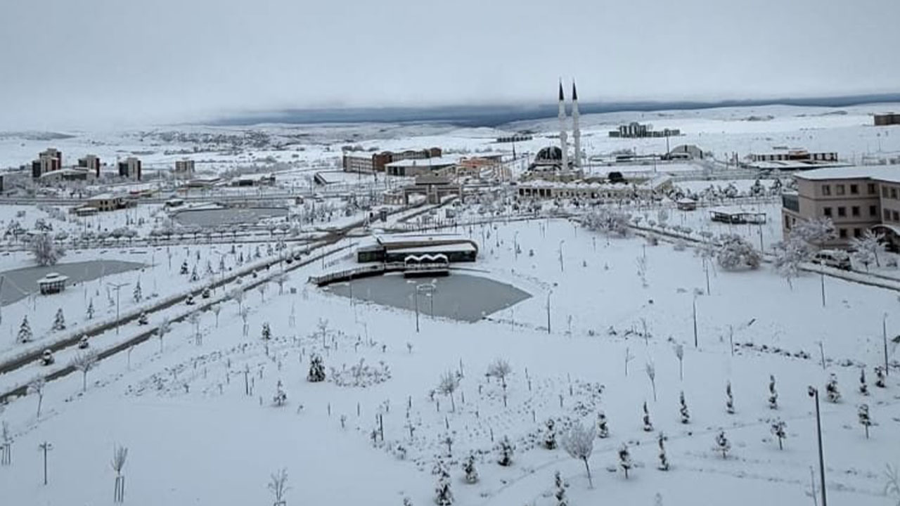 Yozgat’a kar bereketi: Şükür duygusu kampüsten yükseldi