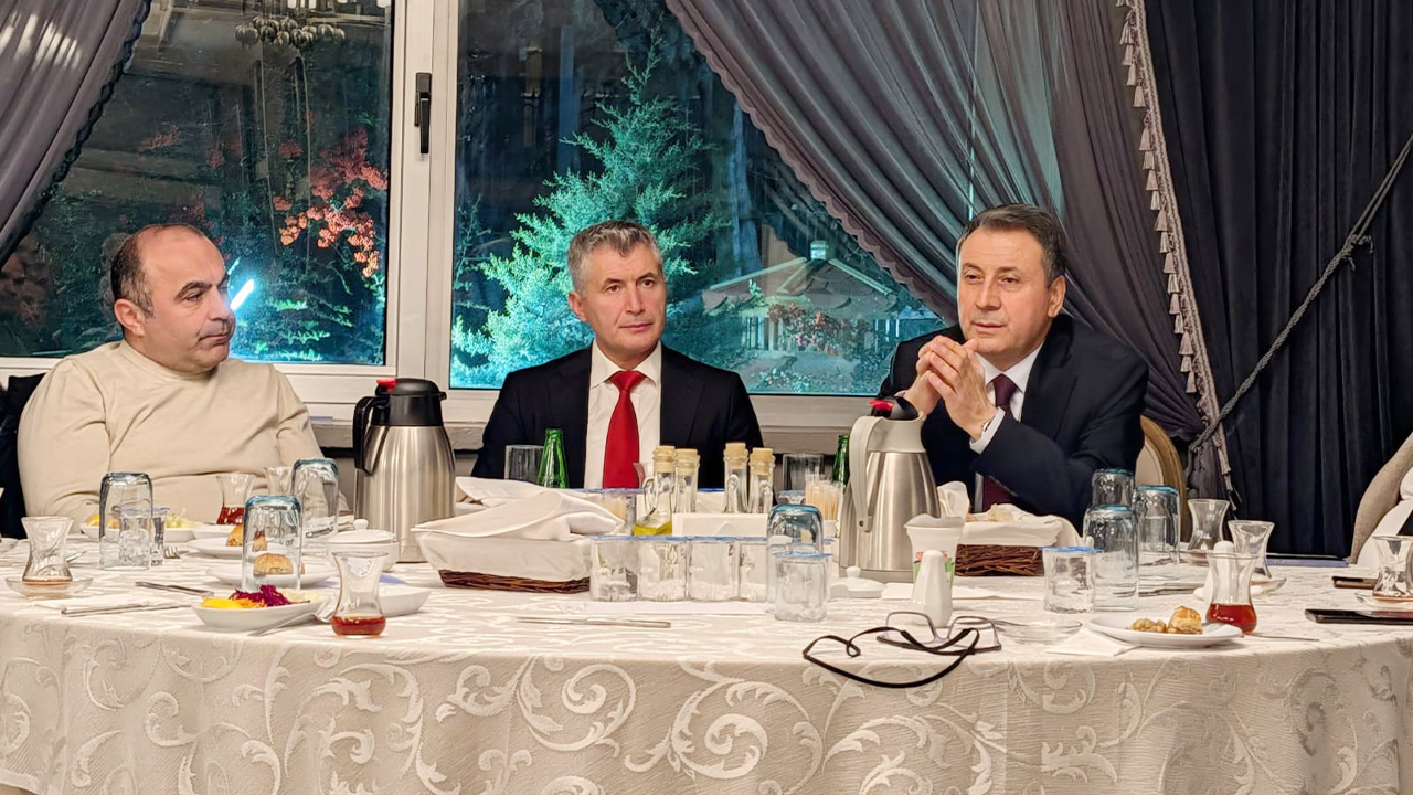 Yozgatlı Eğitimciler Savunma Sanayini Konuştu: ASFAT Genel Müdürü İlbaş Eğitimcilerle Buluştu