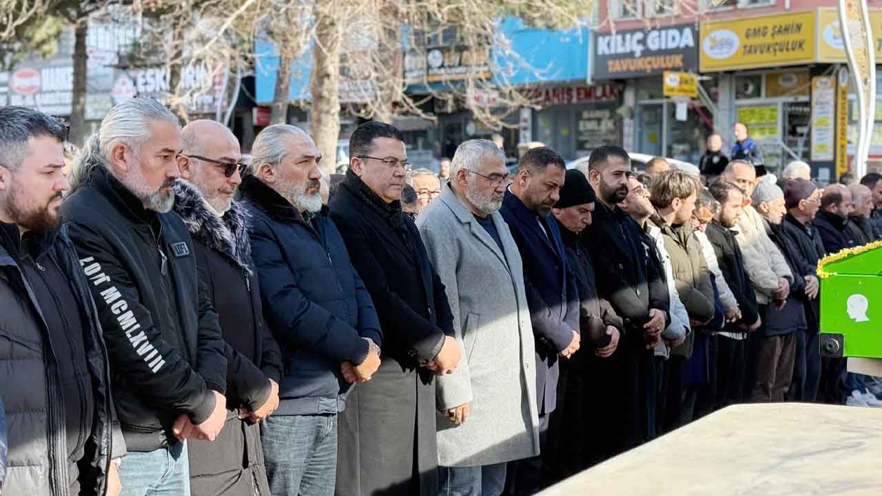 MHP Genel Başkanı Bahçeli’nin Danışmanı Sorgun’da cenazeye katıldı: mekanın cennet olsun Zülfikar Kılınç