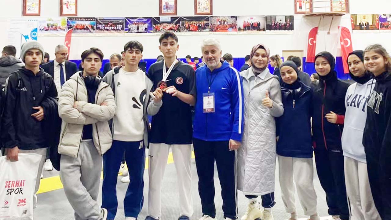 Sorgunlu Taekwondoculara Alanya’da Madalya Yağmuru