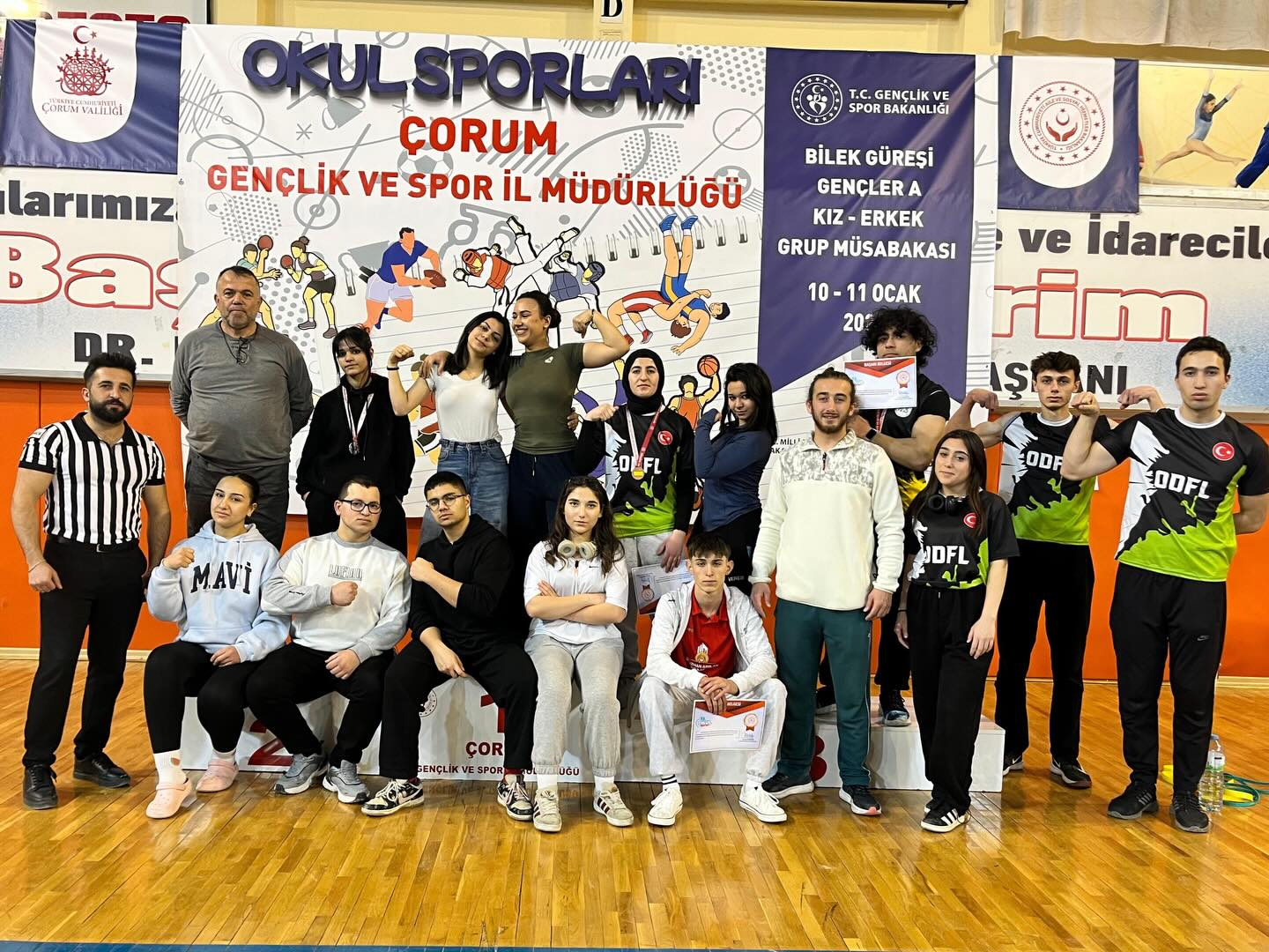 Yozgatlı Bilek Güreşçiler Çorum’dan Madalyalarla Döndü: