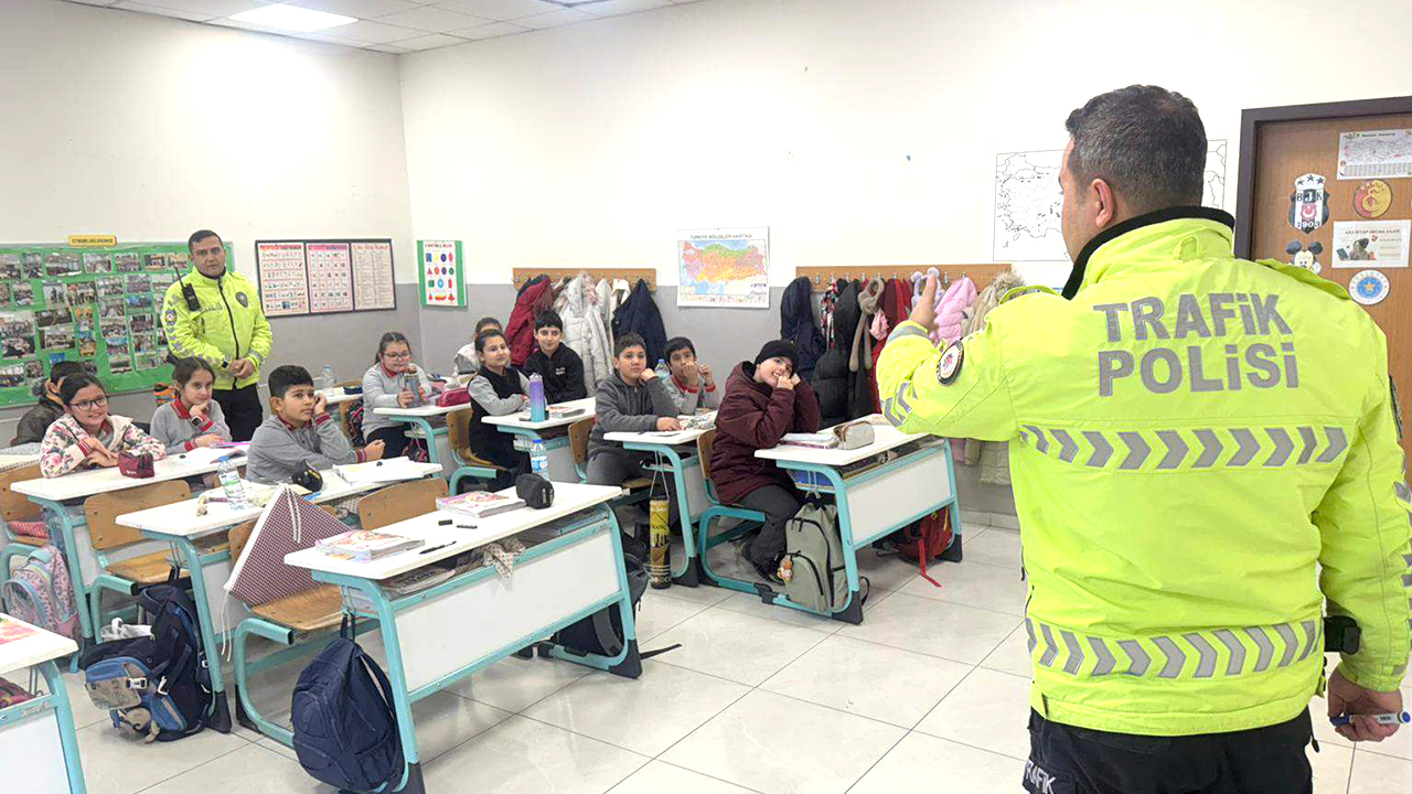 Yerköy’de Öğrencilere Güvenlik ve Trafik Eğitimi: 170 Çocuk Bilgilendirildi