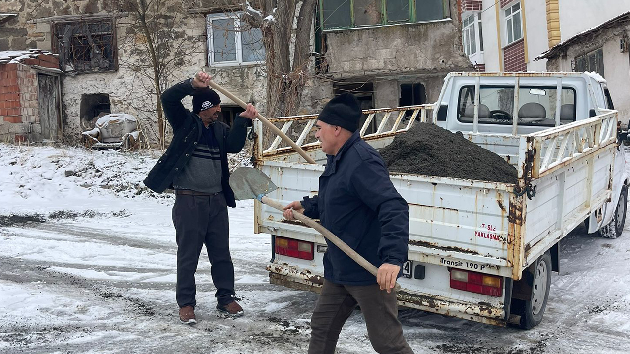 Yozgat Aşağı Çatak Mahallesi Muhtarından Örnek Davranış