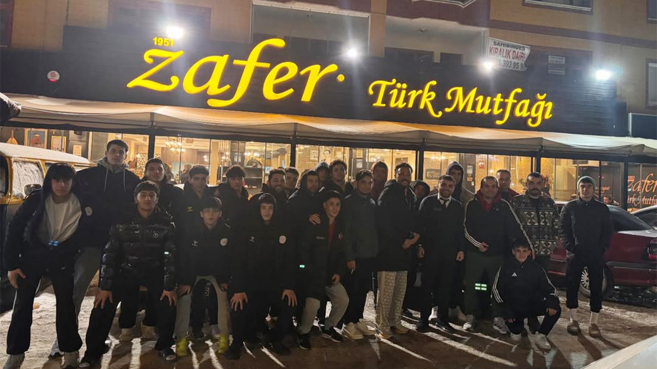 Yozgat’ın lezzet durağı Zafer Türk Mutfağı Genç Güreşçileri ağırladı
