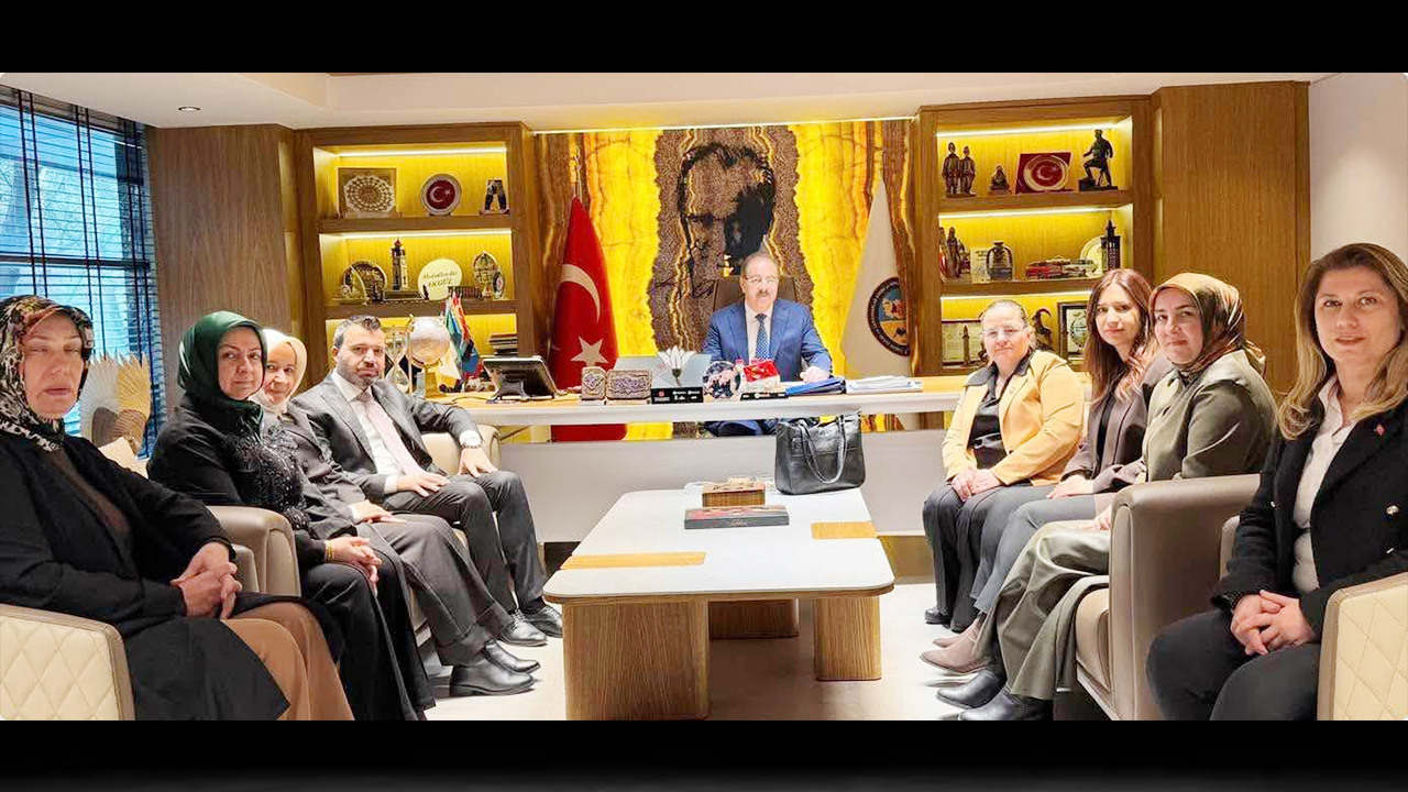 Milletvekilleri Akgül ve Şahan, Yozgat Kadın Kolları Başkanlarıyla Bir Araya Geldi