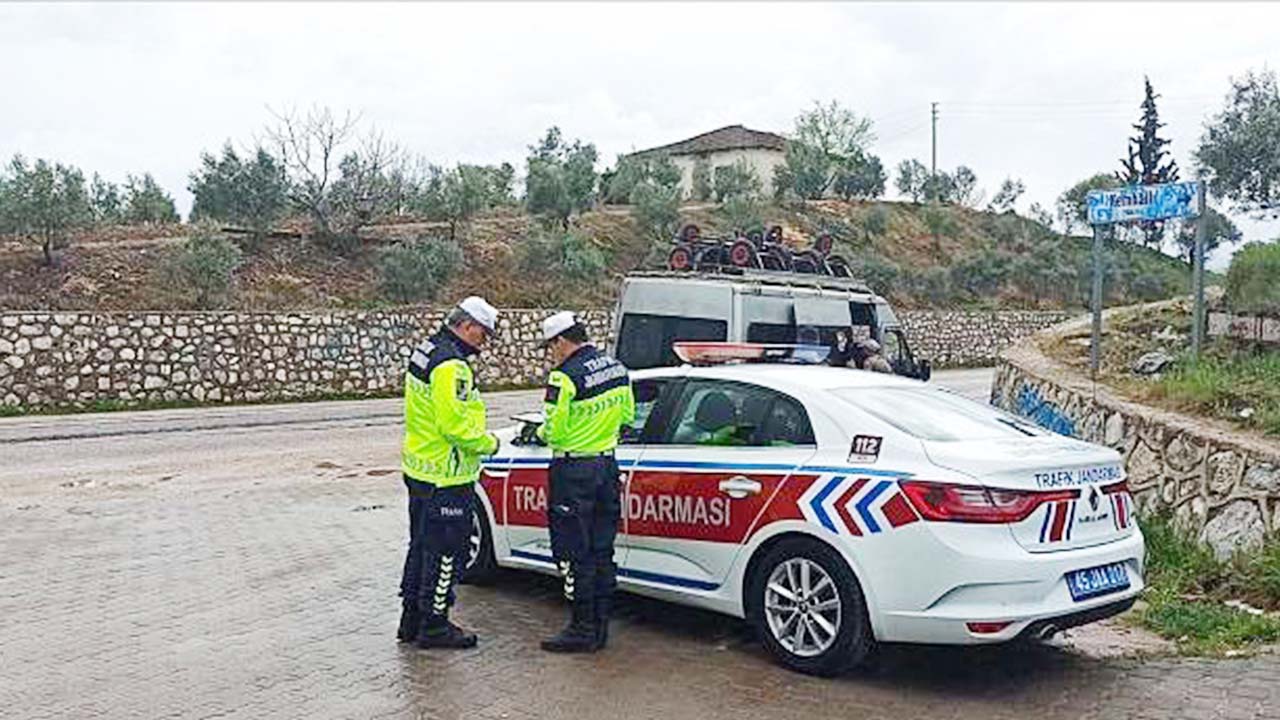 Yozgat’ta Jandarma Durdurdu, Ehliyetsiz Çıktı: Cezası Cep Yaktı
