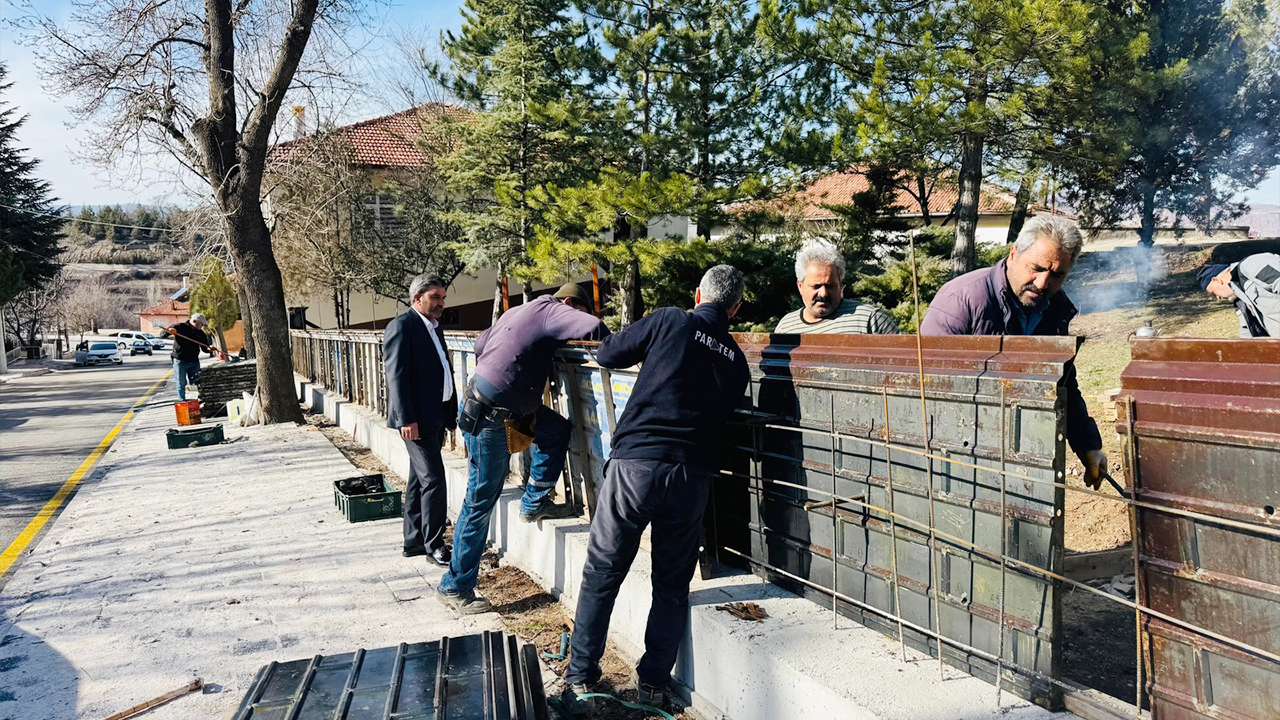 Aydıncık’ta Aşağı Cami Çevresi Yenileniyor