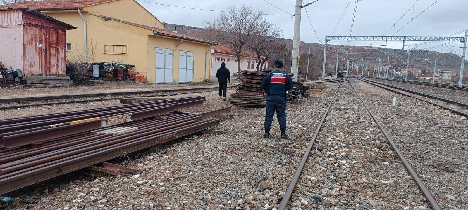 Yozgat’ta Demiryolu Hatlarında Jandarmadan Güvenlik Taraması