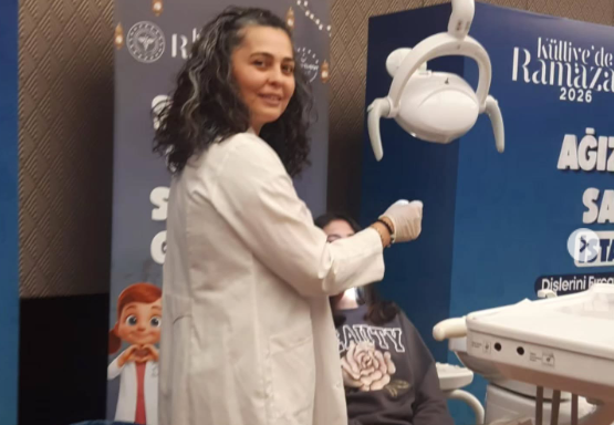 Diş Hekimleri Külliye’de Vatandaşlarla Buluştu