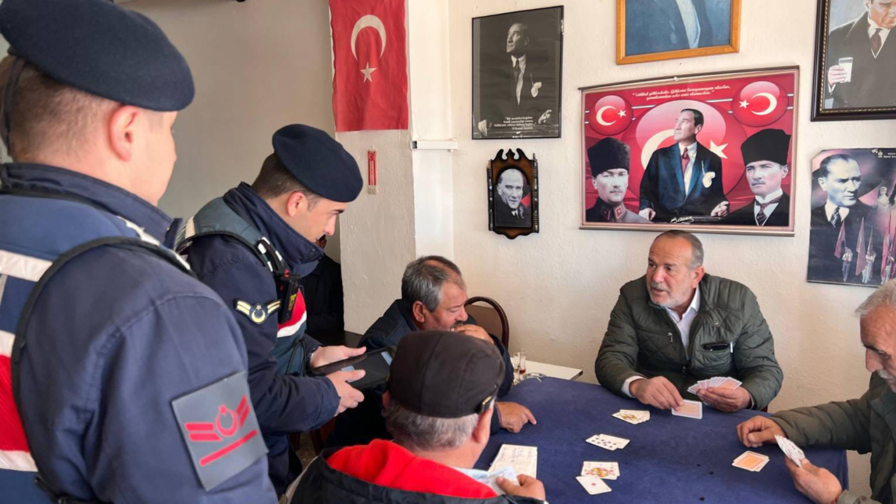 Yenifakılı’da Jandarma Bilgilendiriyor