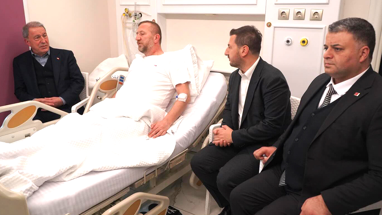 Yozgatlı gazeteciye geçmiş olsun ziyareti