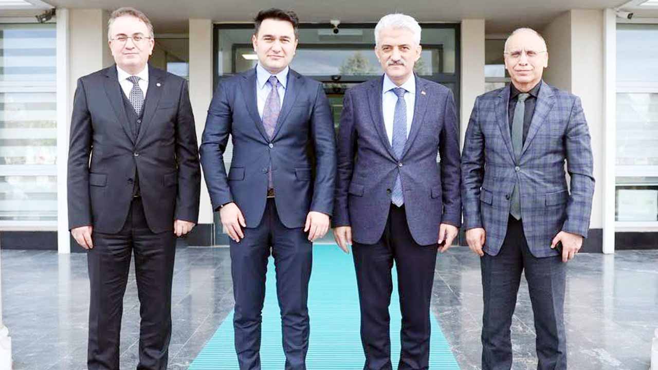 Türk Alman Yatırım Birliği Başkanı Gencay Koyunbaşoğlu’ndan Düzce Valisi Mehmet Makas’a Tebrik Ziyareti