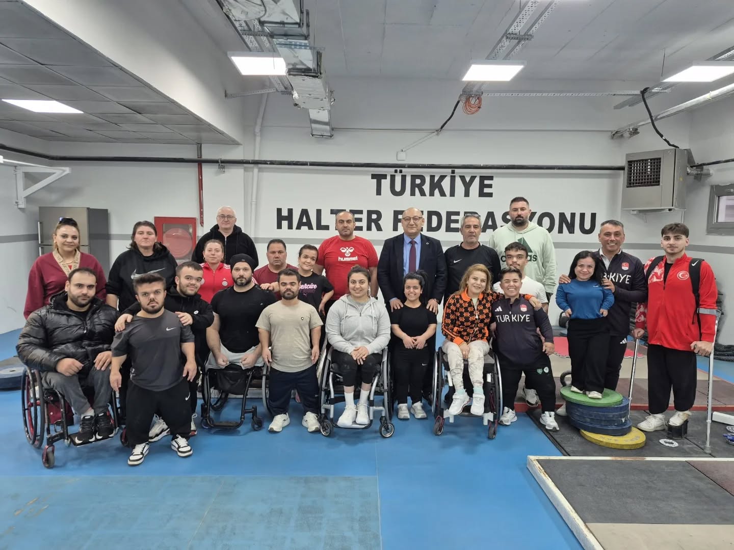 Türkiye Halter Federasyonu’ndan Milli Sporculara Moral Ziyareti