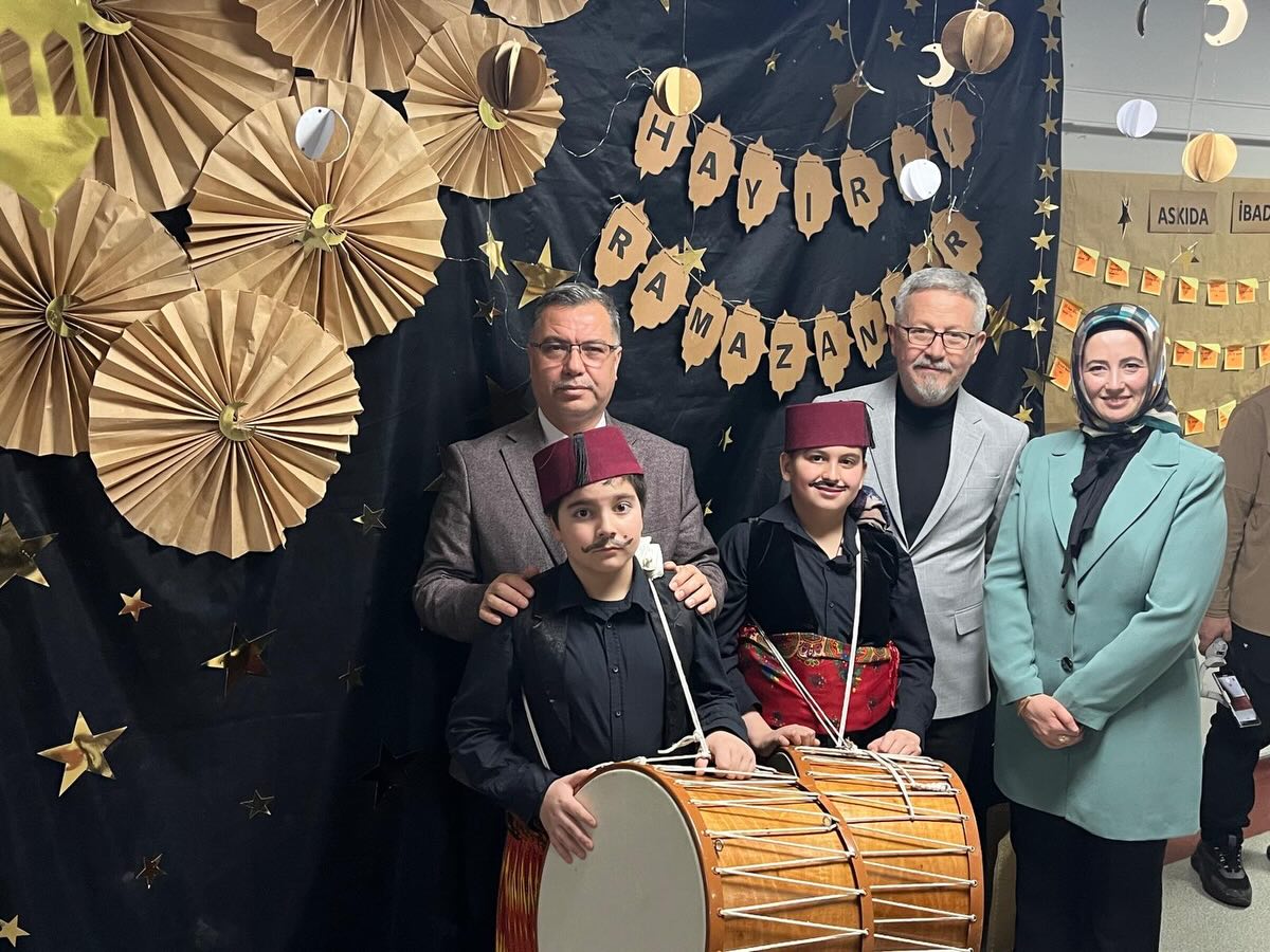 Yozgat AYÇ Koleji Kermesiyle Bayram Öncesi Çocukların Yüzü Güldü