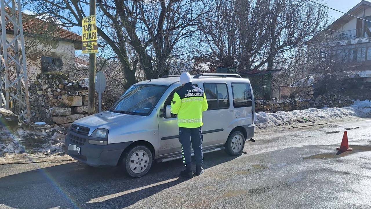 Çayıralan’da Jandarmadan Köy Yollarında Sıkı Denetim