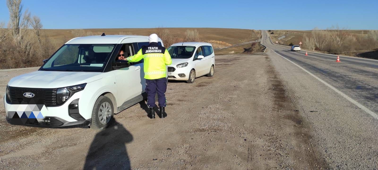 Yozgat’ta Jandarmadan Sıkı Trafik Denetimi: Alkollü Sürücülere Ceza Yağdı