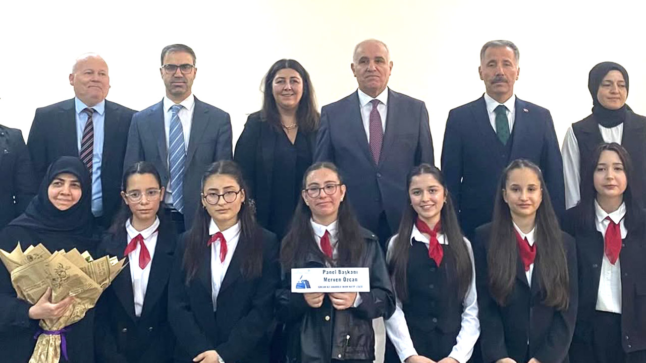 Sincan'da Mustafa Kutlu Külliyatı Masaya Yatırıldı