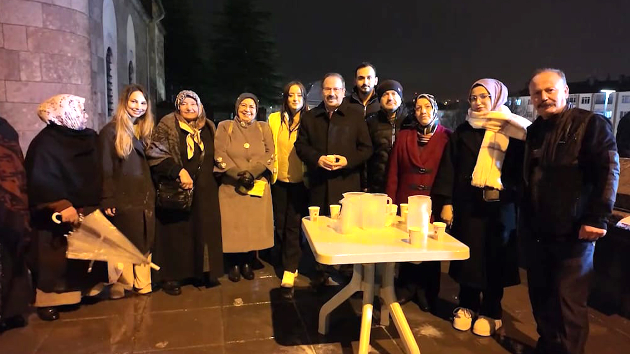 AK Parti Yozgat Teşkilatı’ndan Berat Kandili’nde Camilerde İkram