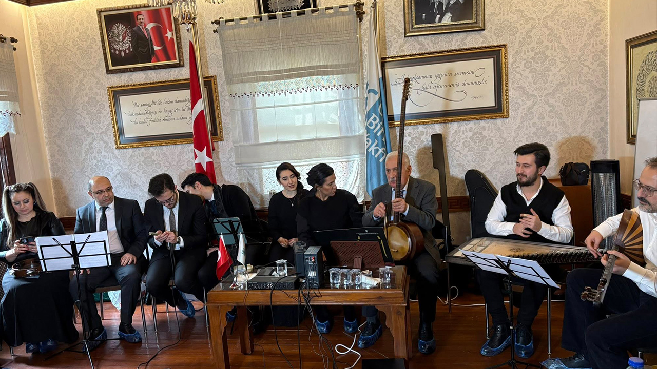 Gönüllerde Birlik Vakfı Kültür-Sanat Etkinliğinde Manevi Atmosfer