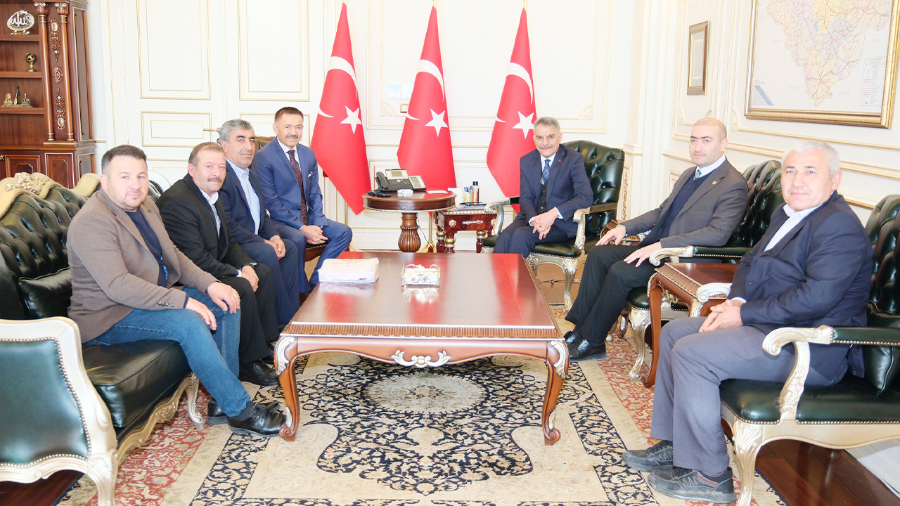 Yozgat’ta Yerel Yönetimlerden Valilik Çıkarması: Muhtarlar ve Belediye Başkanı Vali Özkan’la Bir Araya Geldi