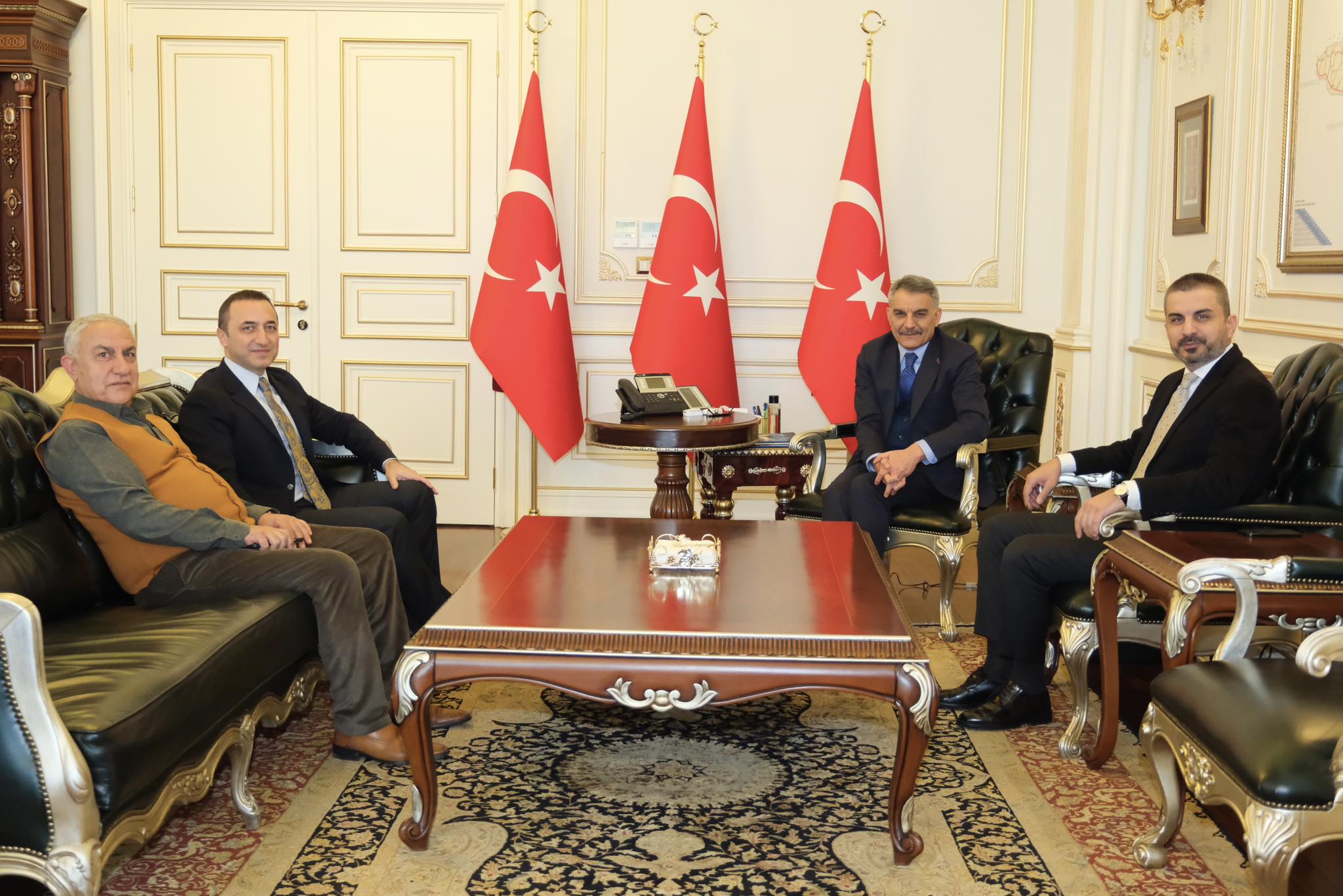 Murat Ilıkan Yozgat’ta: Ankara siyasetinin tanınan ismi Vali Mehmet Ali Özkan’ı ziyaret etti
