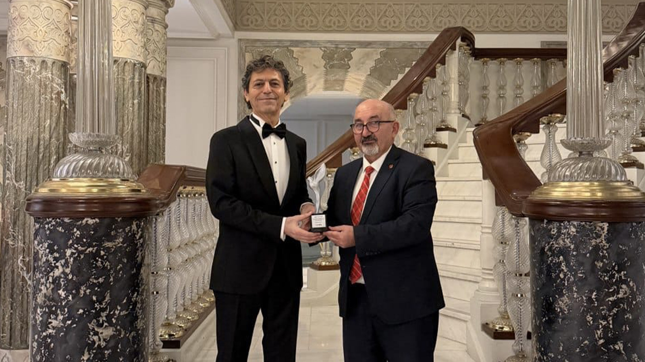 Akif Manaf’a Egeyön Barış Ödülü: Küresel Barış Çalışmalarına Bir Uluslararası Takdir Daha