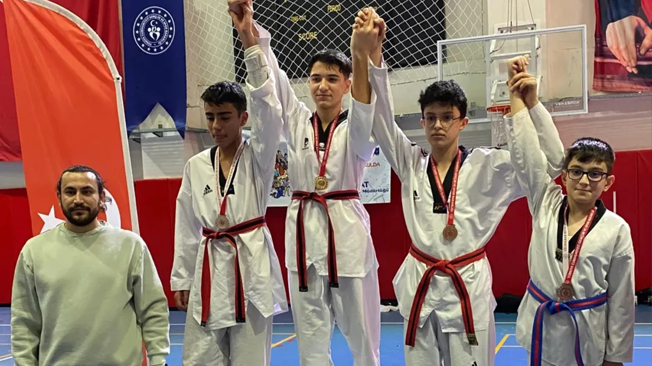 Çekerekli Taekwondoculardan büyük başarı