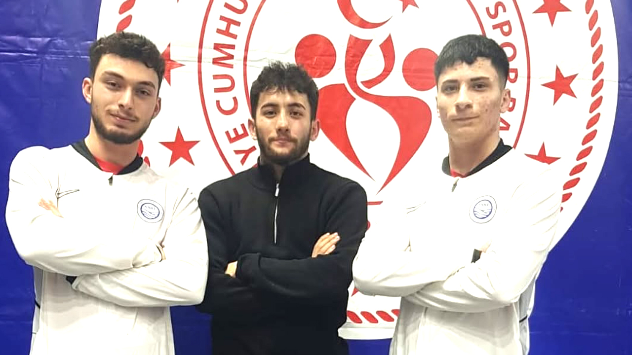 Askispor Halterde Başarıya Doymuyor