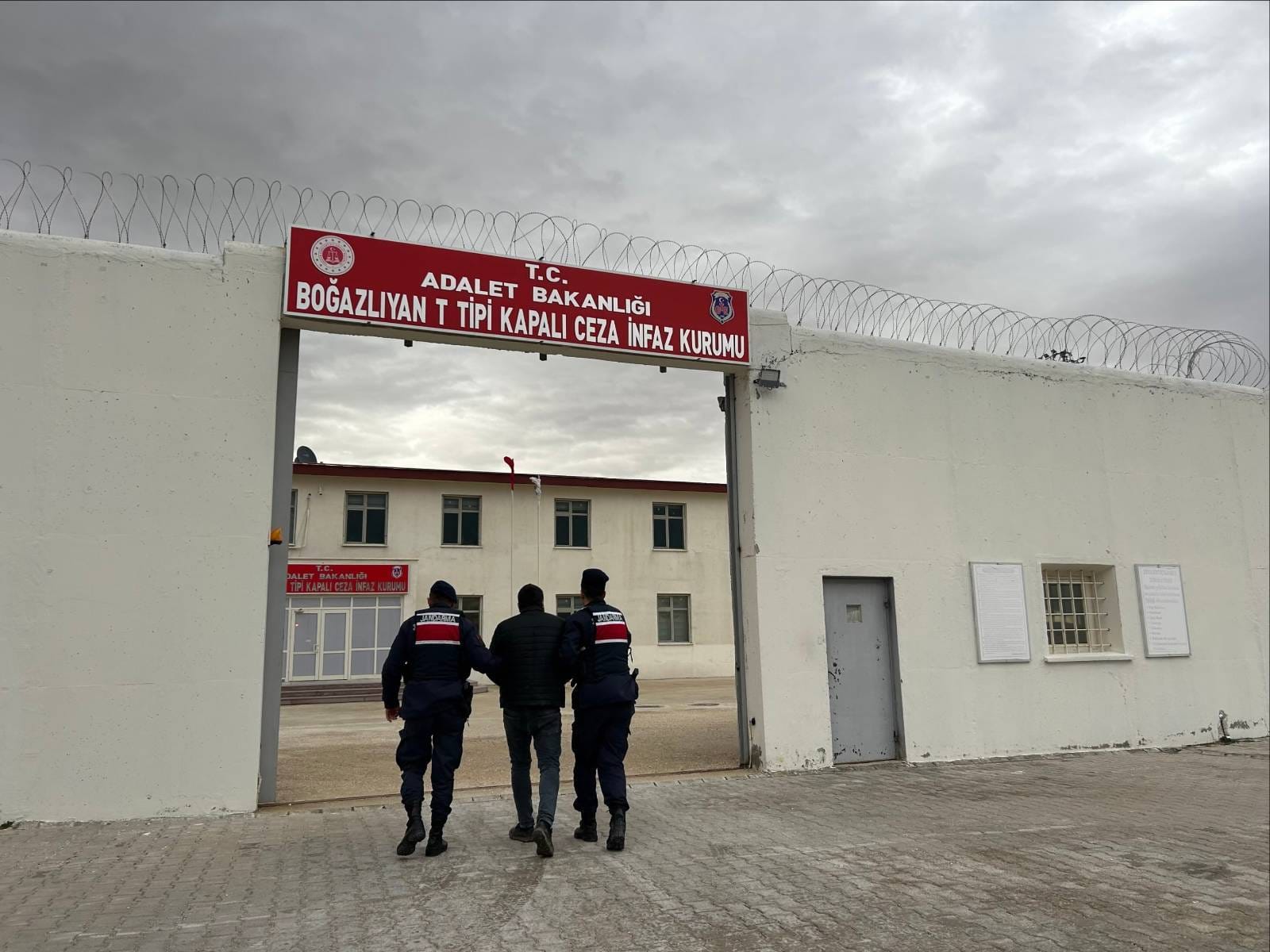 Yozgat’ta JASAT Operasyonu: Aranan 5 Şahıs Yakalandı, 3’ü Tutuklandı
