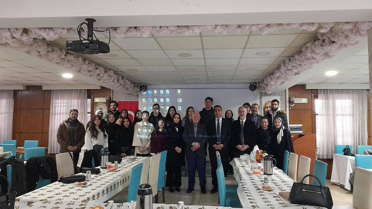 Yozgatlı Dernekler Federasyonu’ndan Üniversiteli Gençlere Proje Eğitimi