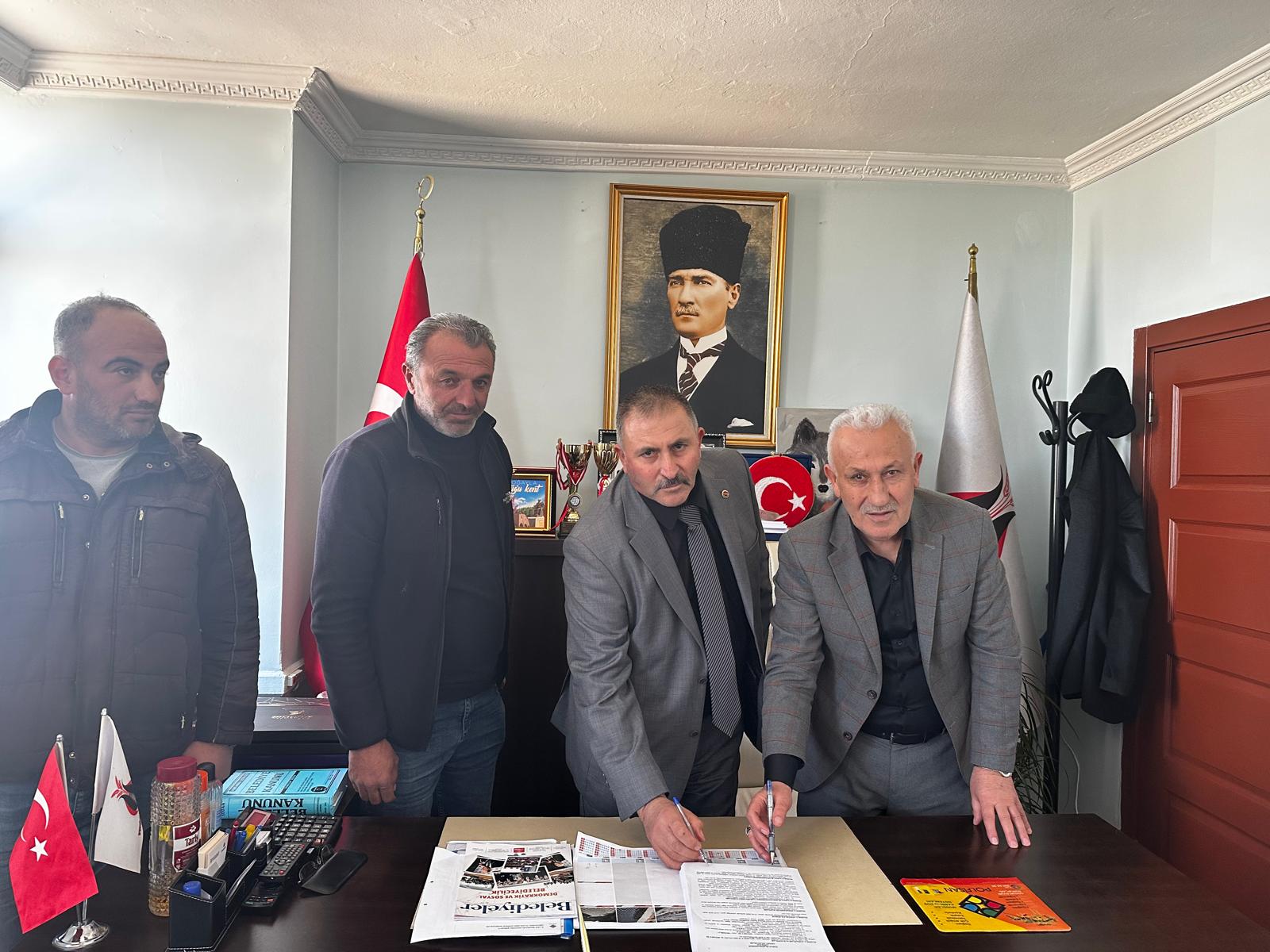 Yenifakılı Belediyesi’nde Emekçilerin Yüzü Güldü! Toplu İş Sözleşmesi İmzalandı