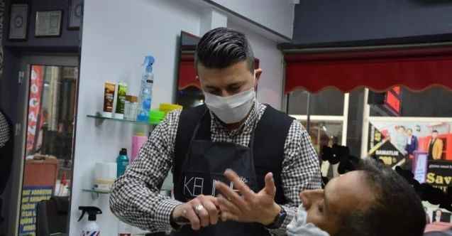 Manisalı berberler ’11 Mayıs’ hazırlıklarını tamamladı