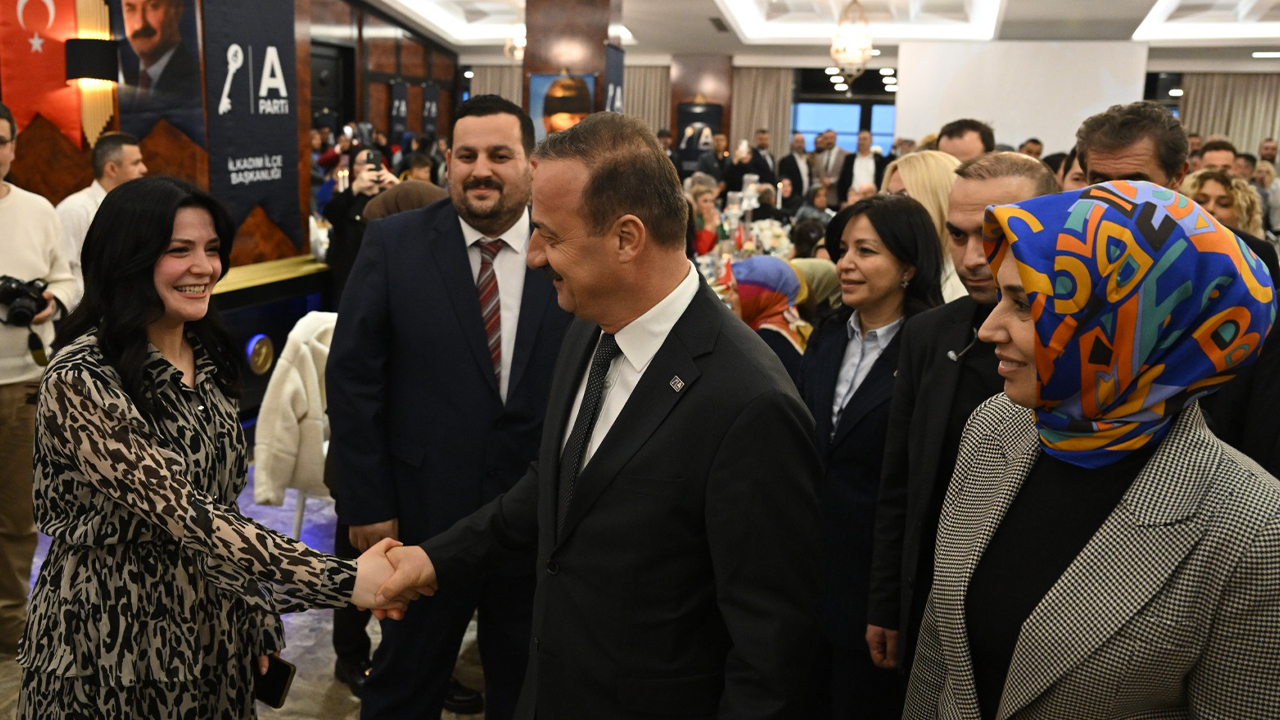 Anahtar Parti Genel Başkanı Yavuz Ağıralioğlu: Siyaset Kavga Değil Çözüm Üretmelidir