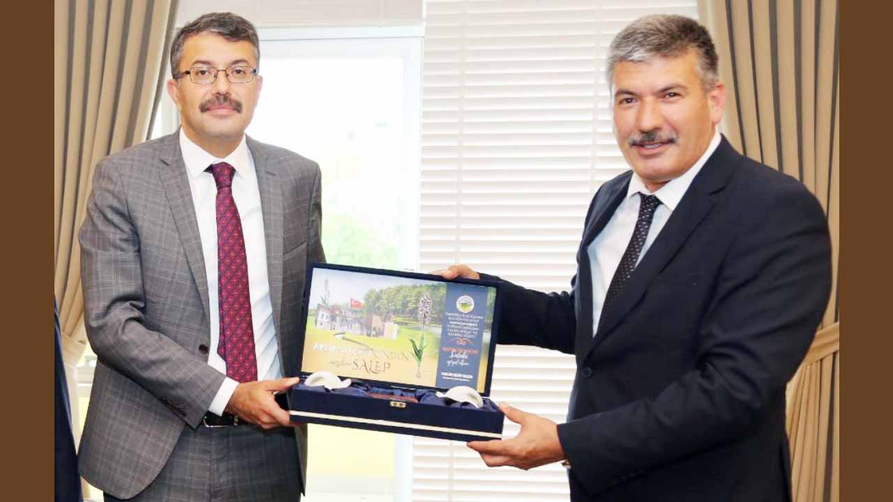 Türkiye Ziraat Odaları Birliği (TZOB) Yönetim Kurulu Üyesi Eyyup Elmalı’dan Akdağmadeni’nde birlik iftarı