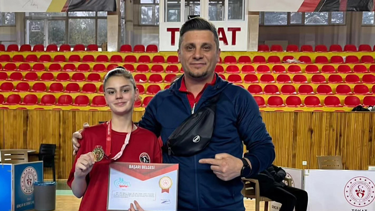 Boğazlıyanlı Belinay Şakacı Tokat’ta Altın Madalya Kazandı